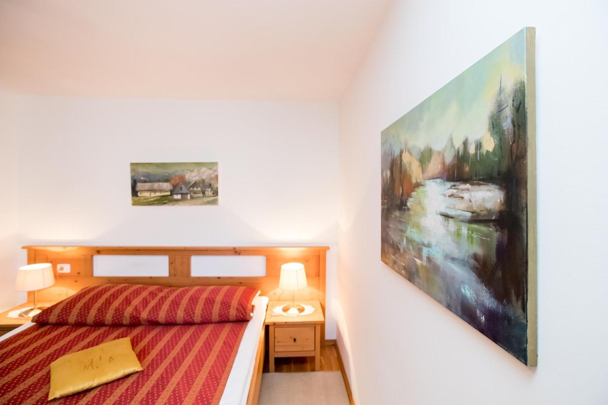 Art Hotel Kristal 博希尼 外观 照片