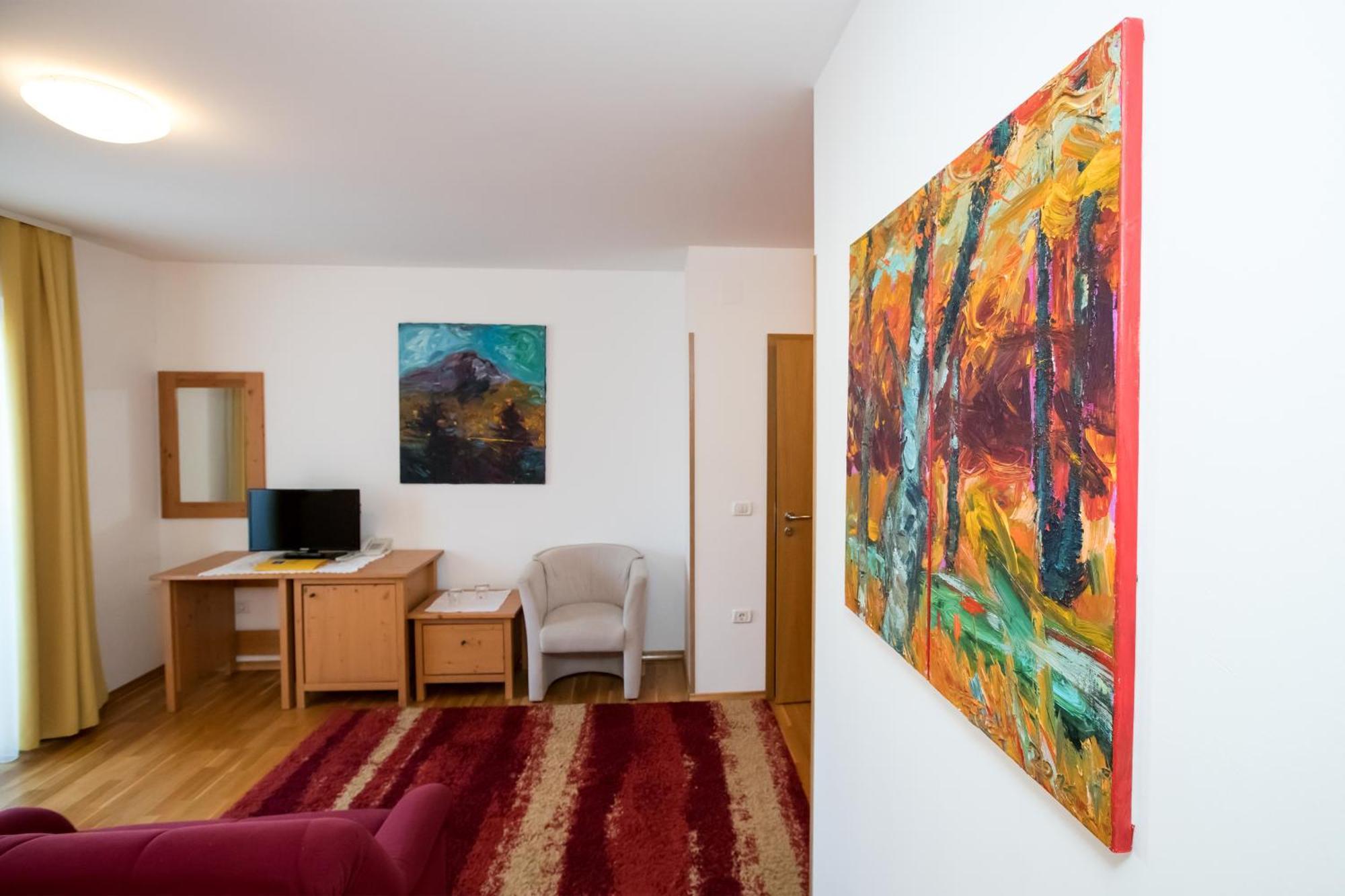 Art Hotel Kristal 博希尼 外观 照片
