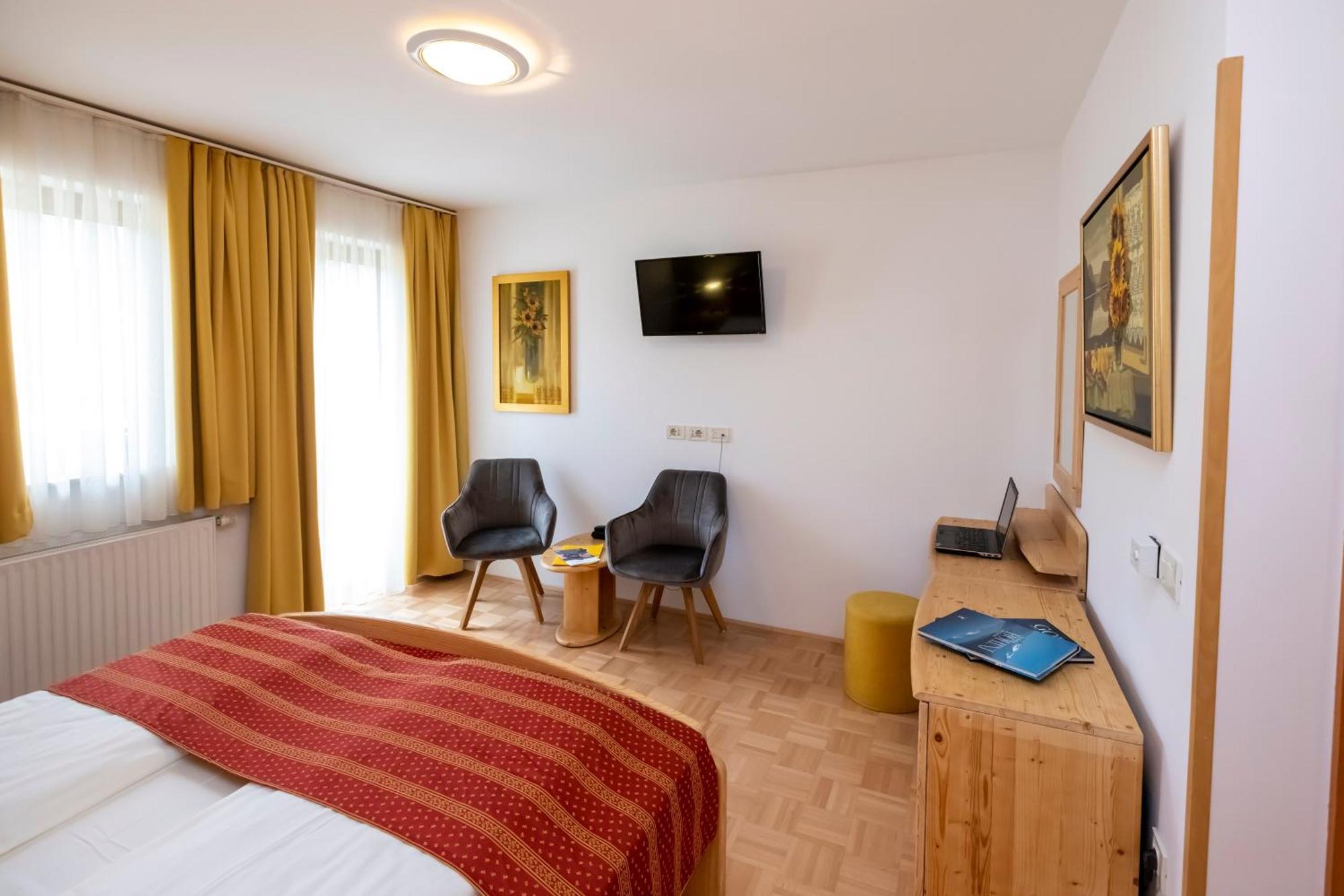 Art Hotel Kristal 博希尼 外观 照片