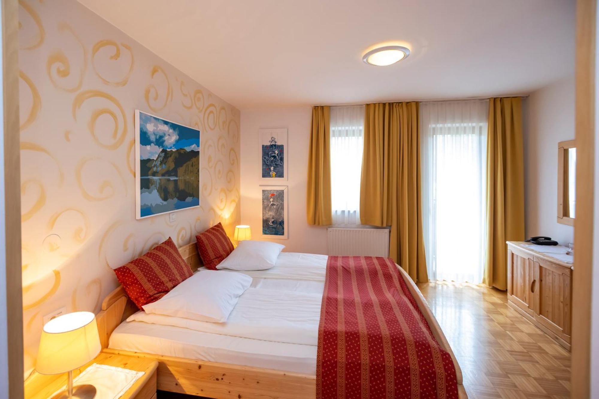 Art Hotel Kristal 博希尼 外观 照片