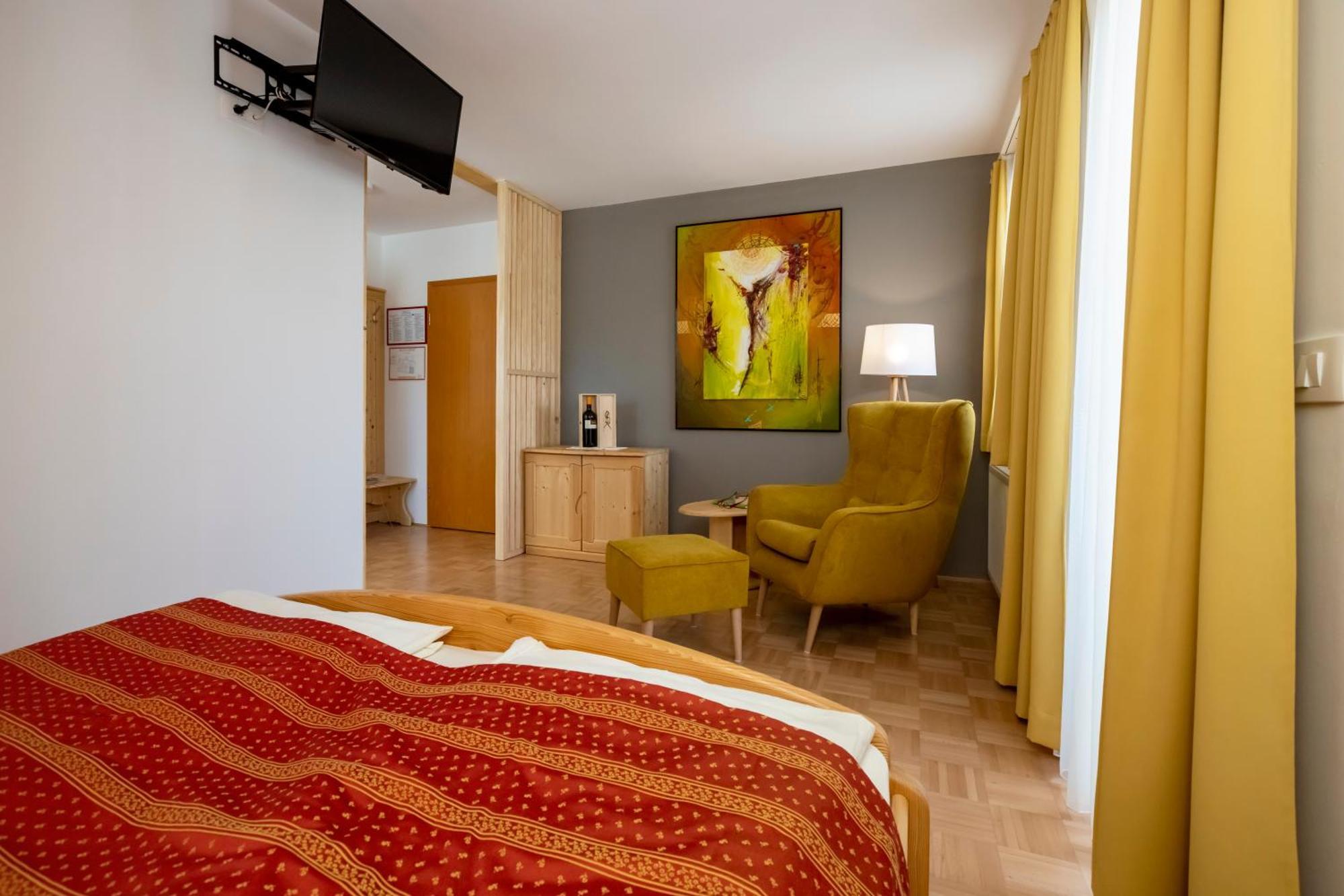 Art Hotel Kristal 博希尼 外观 照片
